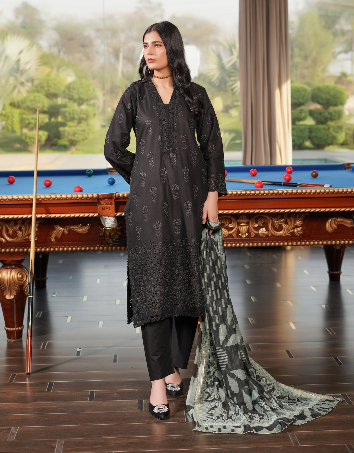Munira Moon Cotton Black