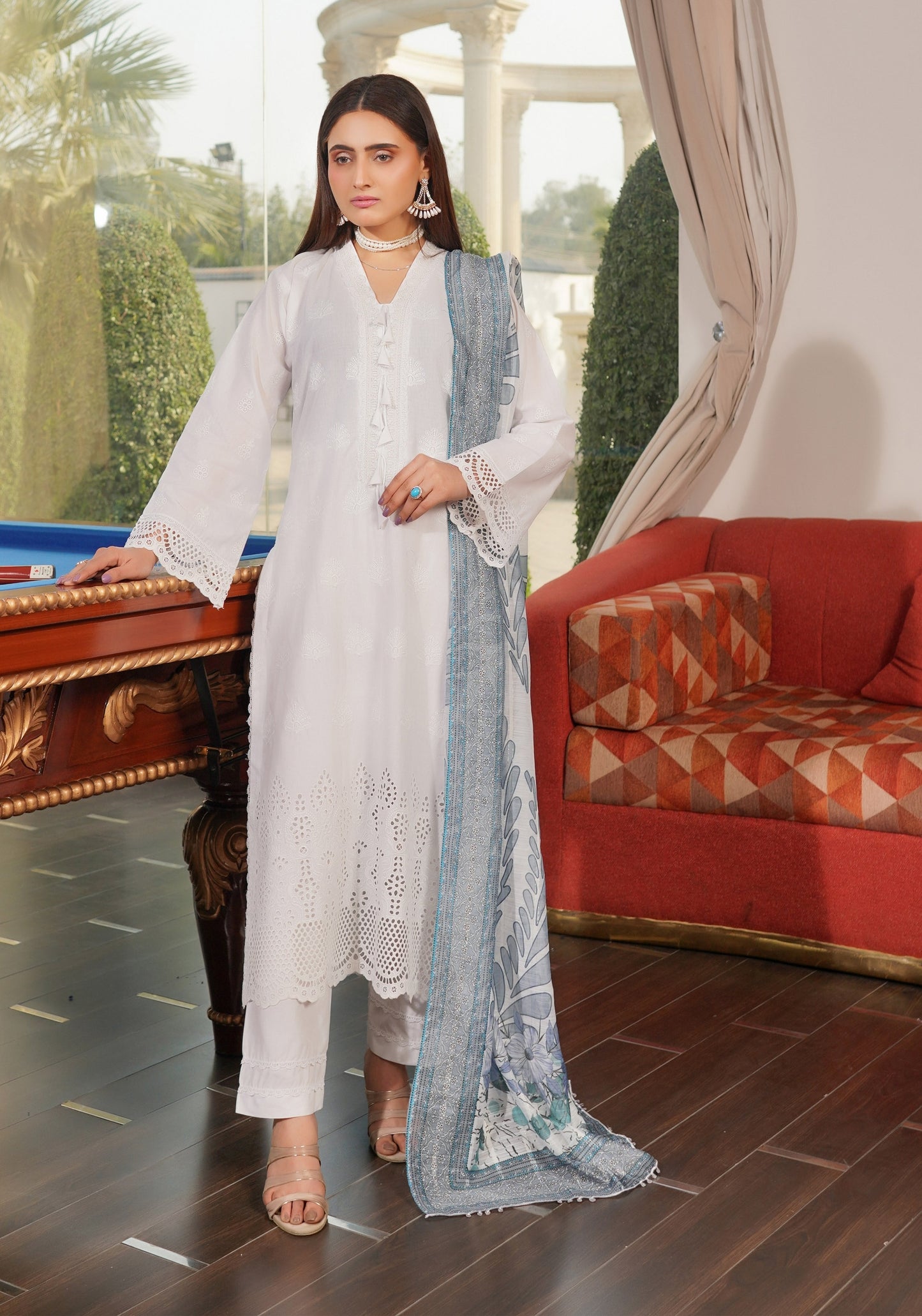 Munira Moon Cotton White