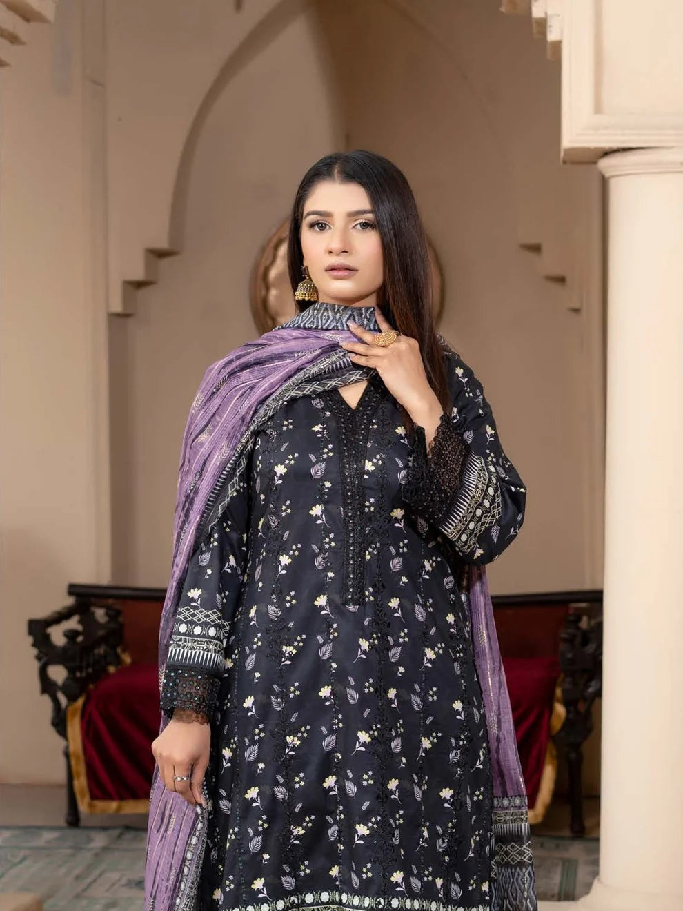 Munira Eid Lawn Black