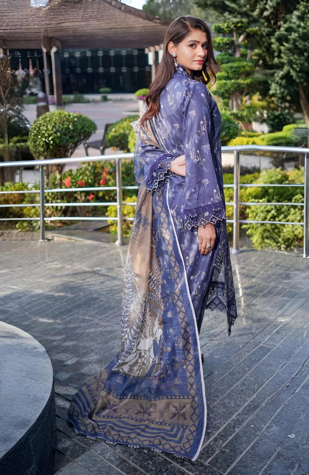Munira Mah-e-Noor Lawn Blue