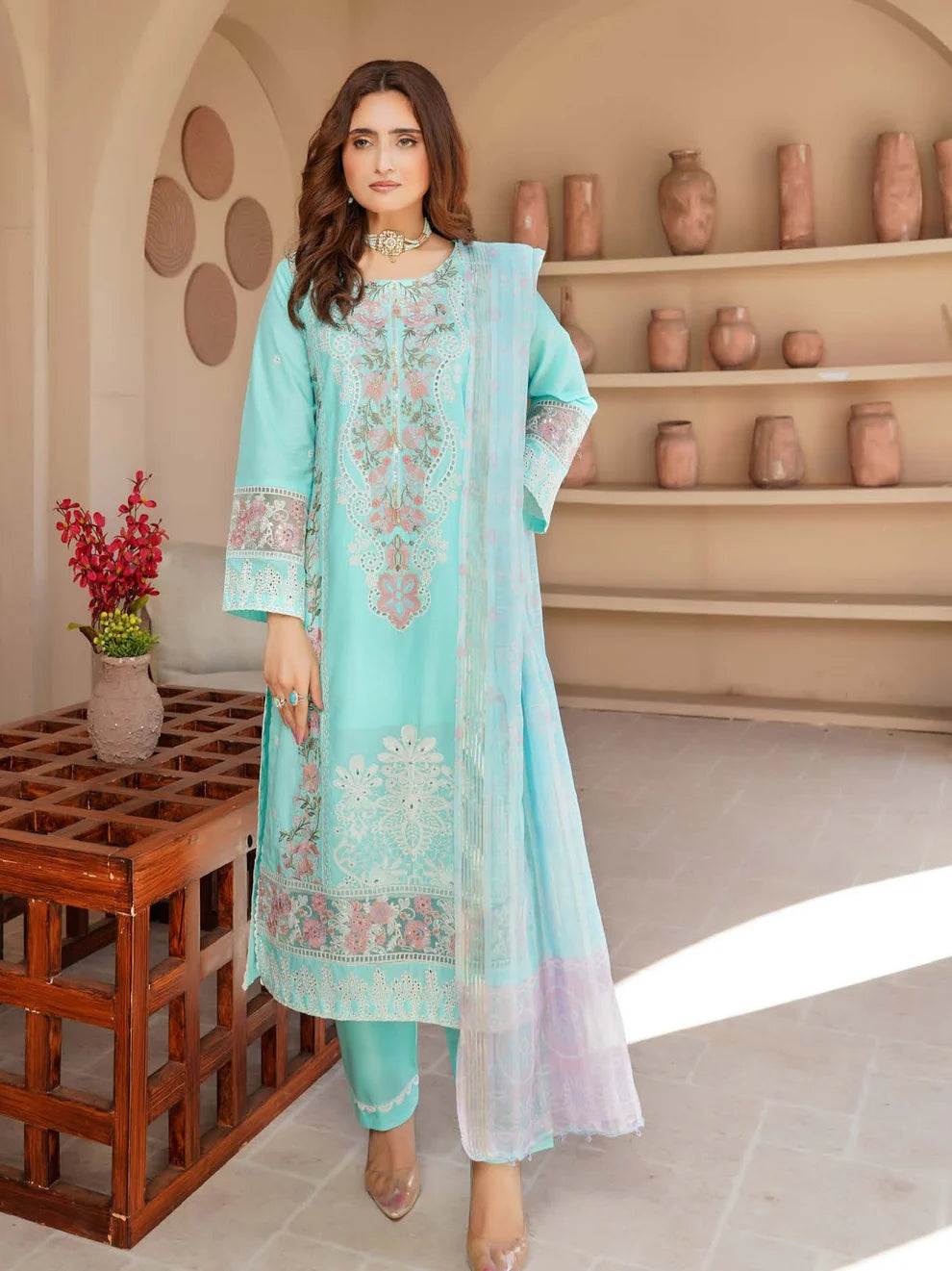 Munira Sitara Lawn Frozi
