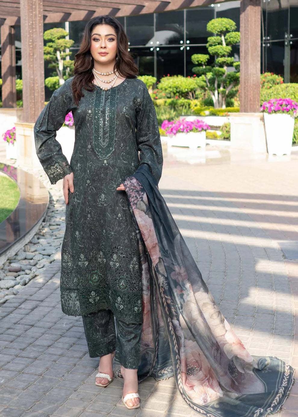 Munira Sufiyana Lawn Forest Green