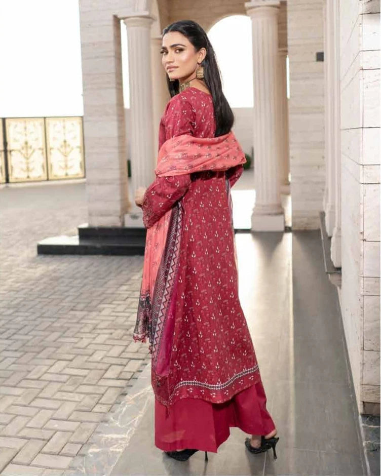 Munira Mehak Lawn Mehroon